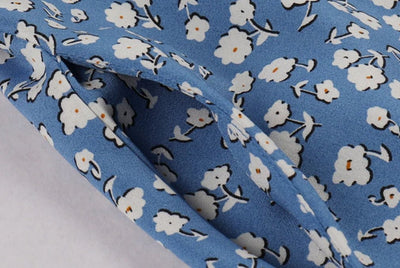 Vintage Kék Lobogó Ruha Fehér Virágokkal