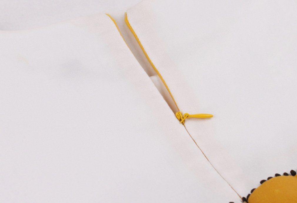 Szép Sárga És Fehér Ruha Vintage Design