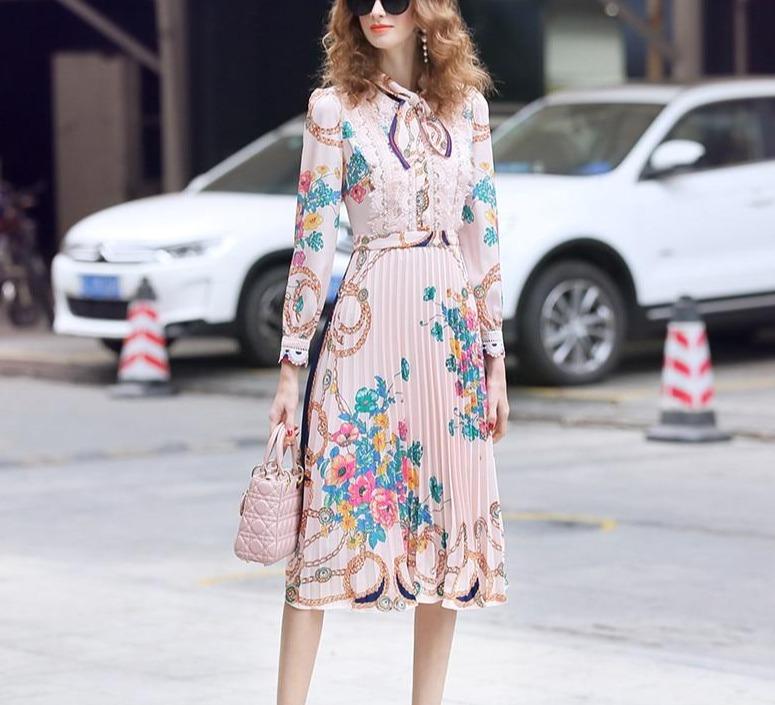 40-Es Évek Stílusú, Rózsaszín Ruha