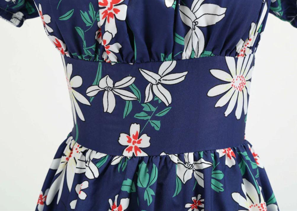 Vintage 60-As Évek Vidéki Ruha