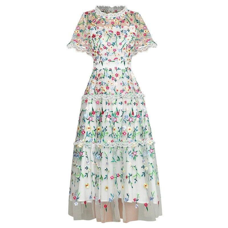 Fehér Modern Vintage Ruha